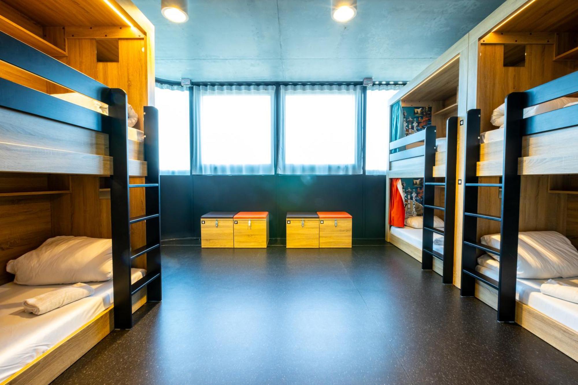 6-Bed Mixed Dormitory Room,1533006970:JPEG